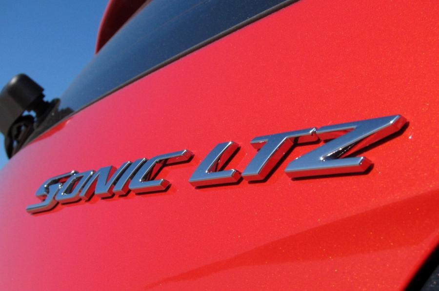  Chevrolet Sonic 2012 года  (фото 54 из 66)
